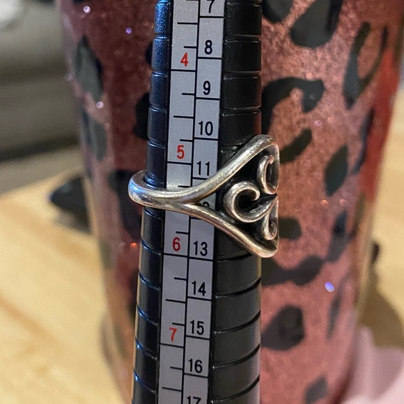 Swirl Heart Ring - Picture 2 of 4